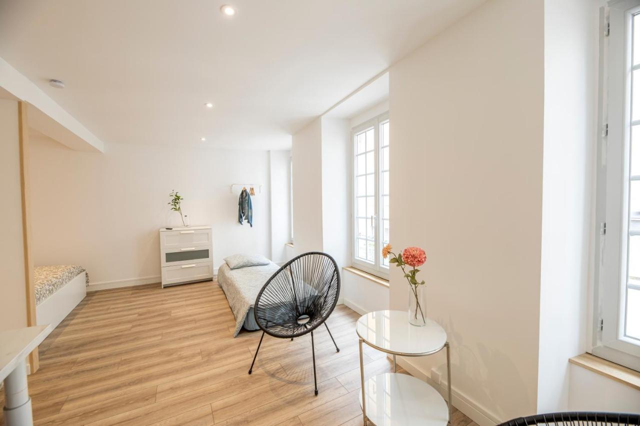 Quartier Du Chateau, Superbe Appartement Avec Parking Pau Luaran gambar
