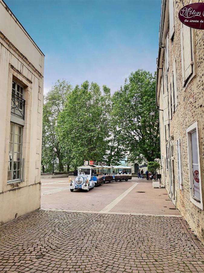 Quartier Du Chateau, Superbe Appartement Avec Parking Pau Luaran gambar